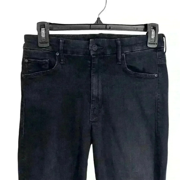 MOTHER High Waisted Looker Ankle Fray Jeans in Blackbird Wash size 27 - Picture 3 of 13